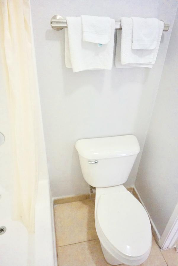 Rio Palace Motor Inn, ロサンゼルス エクステリア 写真